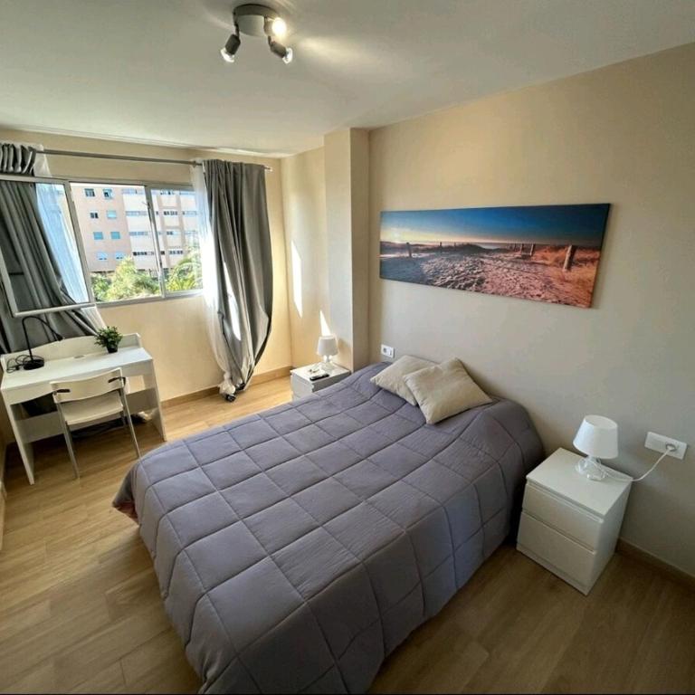 Hostal Mari en La Laguna, alquiler habitación privada en hostal, 6 habitaciones cerca de la universidad y aeropuerto Norte, 3 baños compartidos - Habitación Doble - 1
