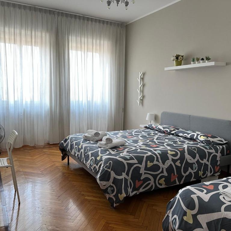 Bed2Go Botticelli - Camera Queen con Bagno in Comune - 1