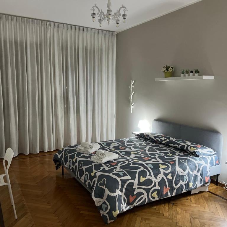Bed2Go Botticelli - Camera Queen con Bagno in Comune - 2