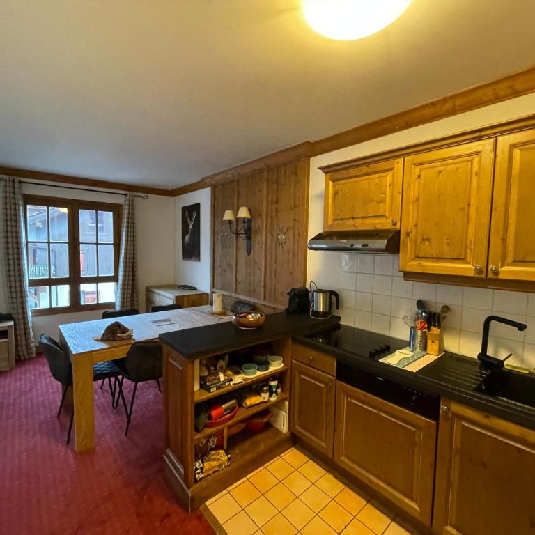 Arc 1950 - Appt 2CH - 6 pers - Rés 5* luxe - Piscine, sauna, hamman, jacuzzi - Classé 5 cristaux Paradiski - Apartment mit 2 Schlafzimmern - 7