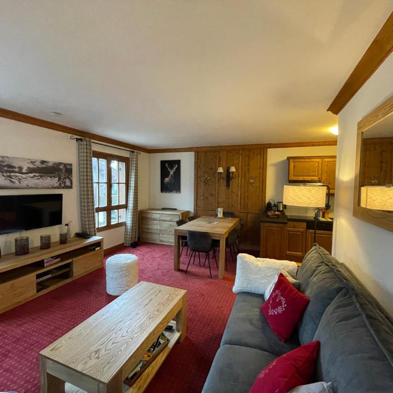 Arc 1950 - Appt 2CH - 6 pers - Rés 5* luxe - Piscine, sauna, hamman, jacuzzi - Classé 5 cristaux Paradiski - Apartment mit 2 Schlafzimmern - 4