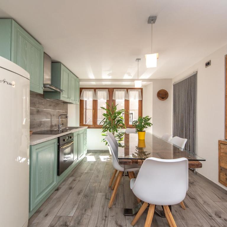 "Refuge de Claude" - Stile e Comfort ad Aosta Centro - Appartamento con 2 Camere da Letto - 10