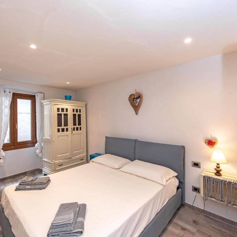 "Refuge de Claude" - Stile e Comfort ad Aosta Centro - Appartamento con 2 Camere da Letto - 2