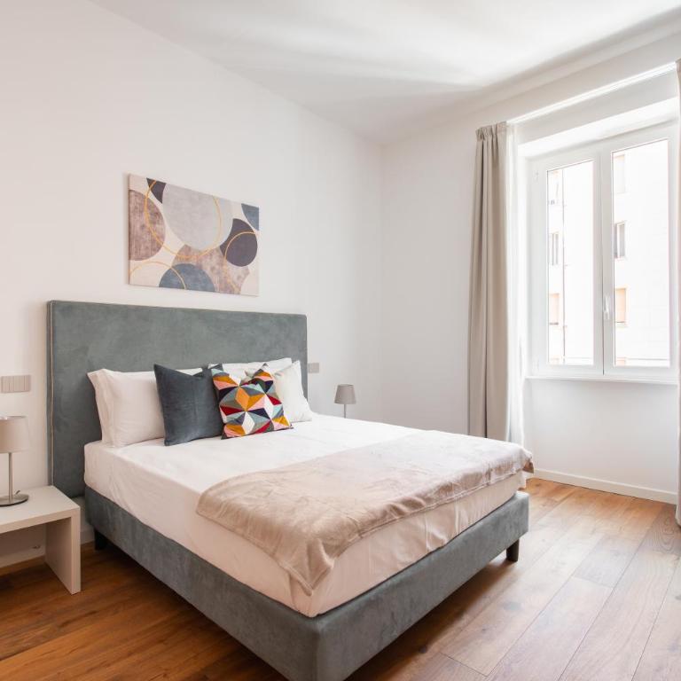 Elegant Haven Re di Roma by Hostand - Three-Bedroom Apartment - 1