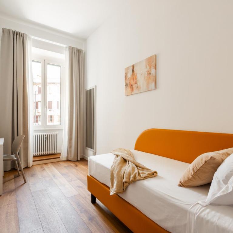 Elegant Haven Re di Roma by Hostand - Three-Bedroom Apartment - 5