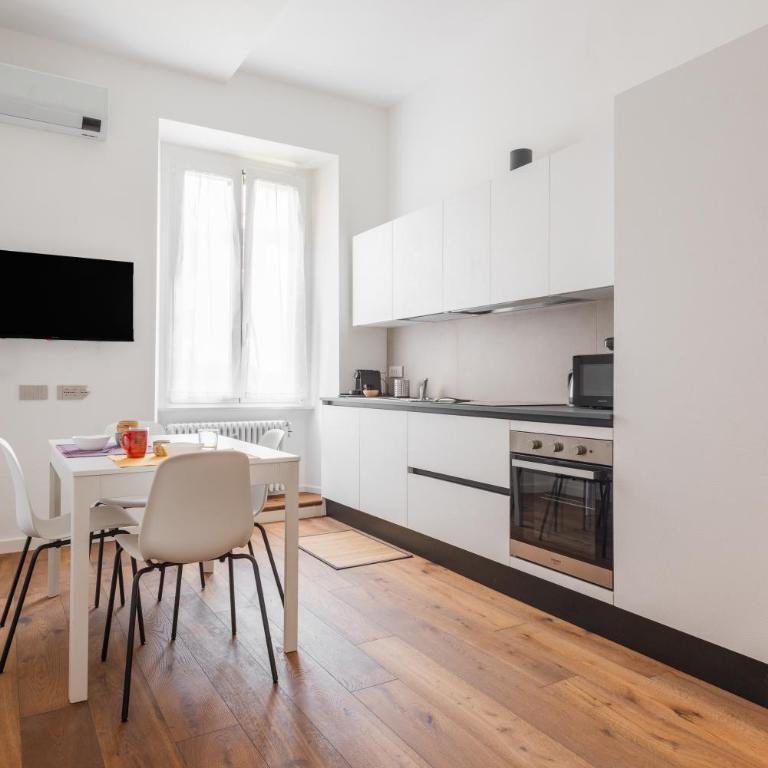 Elegant Haven Re di Roma by Hostand - Three-Bedroom Apartment - 16