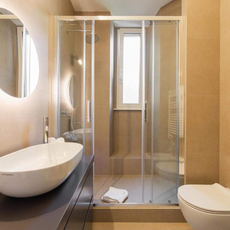 Elegant Haven Re di Roma by Hostand - Three-Bedroom Apartment - 21