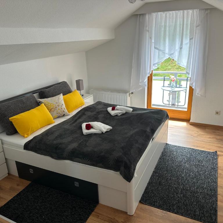Ferienwohnung Waldblick, Faaker See - Apartment mit 1 Schlafzimmer und Balkon - 1