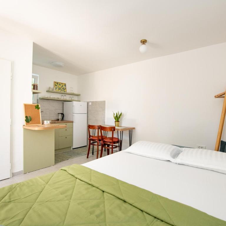 Apartment Green Retreat - One-Bedroom Apartment - 1