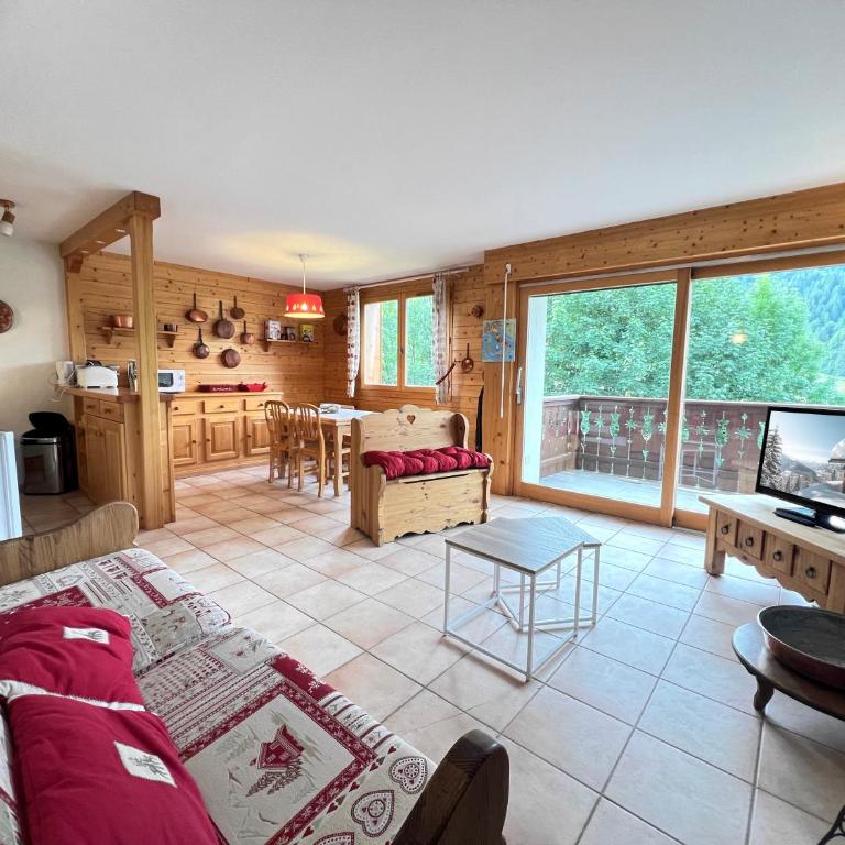 Tendieu Soleil B - Appartement dans chalet, vue montagnes - Appartamento con Vista Montagna - 2