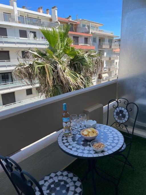 grand studio de 28 m2 plein centre de Canet plage - Apartment mit 1 Schlafzimmer - 15