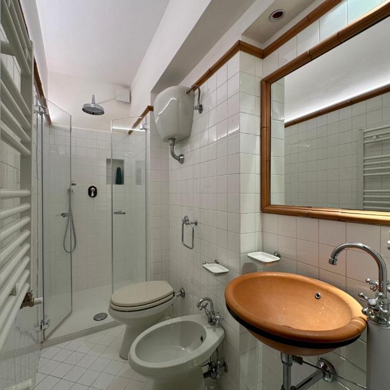 B&B Le Rondini - Sirolo - Camera Matrimoniale con Bagno Privato - 4