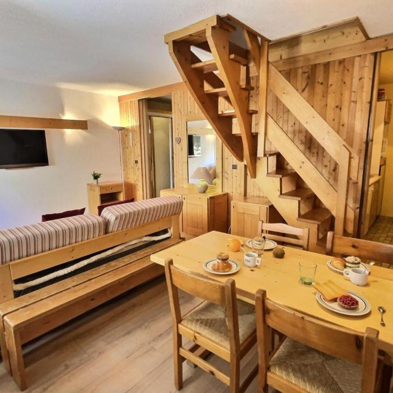 Résidence Hameaux De Val - Votre grand studio mezzanine avec garage couvert à 5 min des pistes MAE-1004 - Appartement - 4