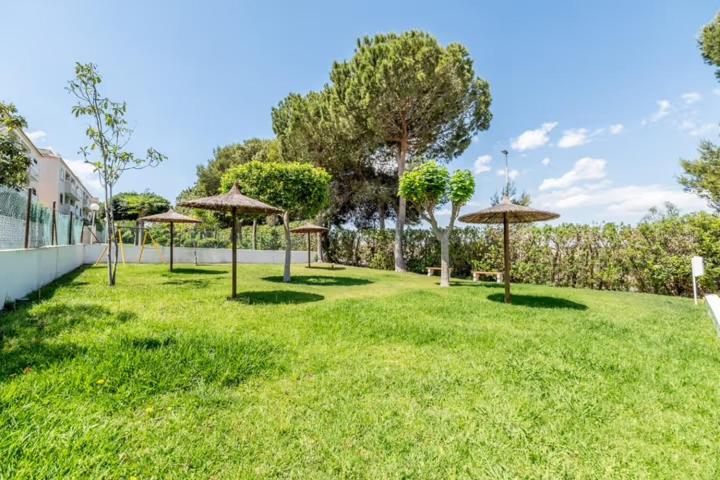Apartamento bajo con terraza y piscina - Apartamento de 3 dormitorios - 41
