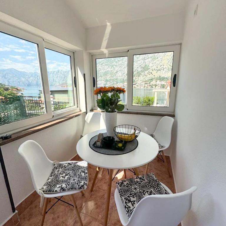 Apartment Melody - One-Bedroom Apartment - 10