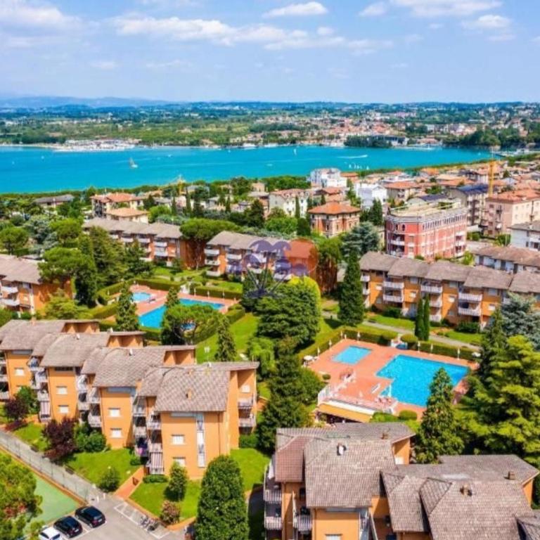 Relax & piscina a due passi dal lago "Family Sole" - Appartamento con 1 Camera da Letto - 27