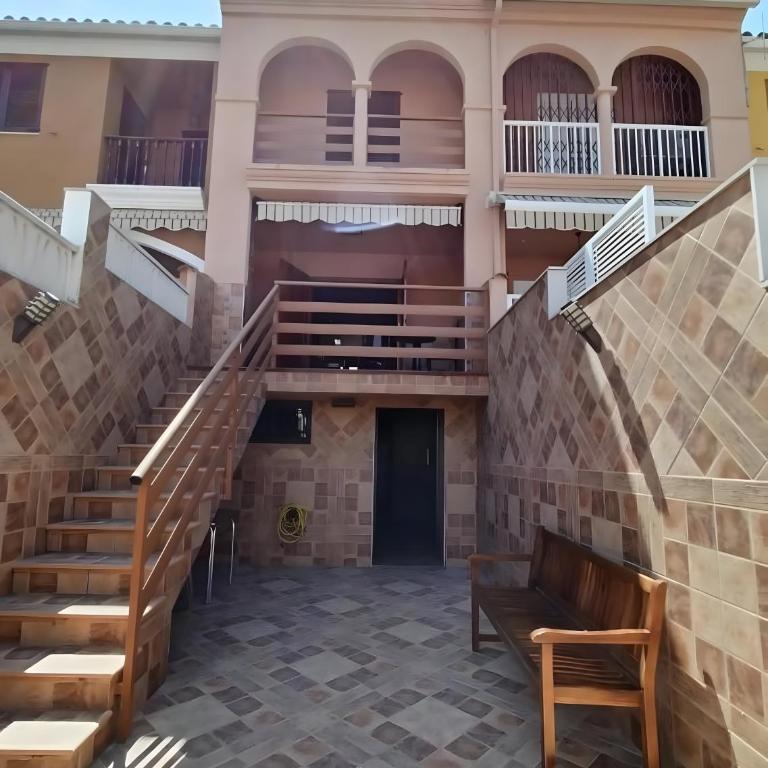 Adosado con piscina y parking - Two-Bedroom House - 20