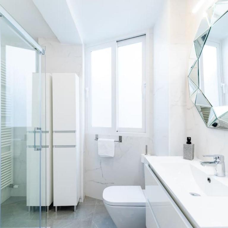 Elegante Apartamento en Granada Centro - Three-Bedroom Apartment - 17
