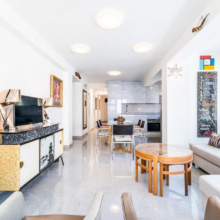 Elegante Apartamento en Granada Centro - Three-Bedroom Apartment - 7