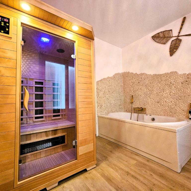 Tout confort ! Balnéo, Sauna, Cinéma, Climatisation, Parking, WiFi - Appartement 1 Chambre - 4