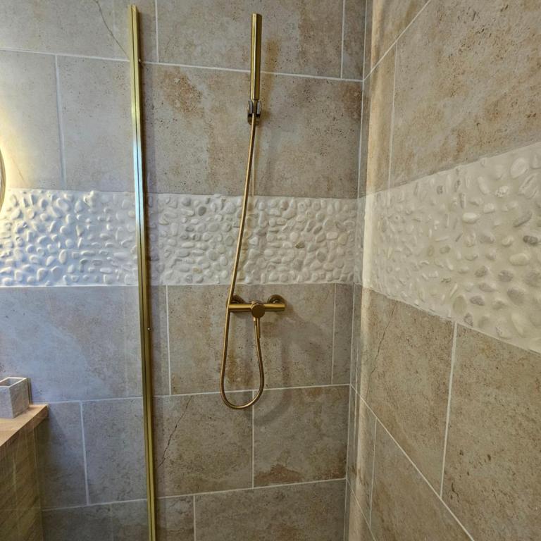 Tout confort ! Balnéo, Sauna, Cinéma, Climatisation, Parking, WiFi - Appartement 1 Chambre - 10