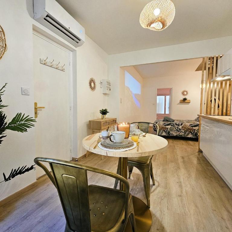 Tout confort ! Balnéo, Sauna, Cinéma, Climatisation, Parking, WiFi - Appartement 1 Chambre - 13