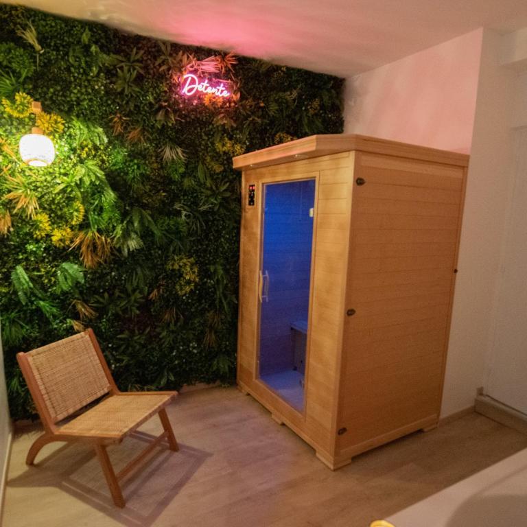 Tout confort ! Balnéo, Sauna, Cinéma, Climatisation, Parking, WiFi - Appartement 1 Chambre - 33
