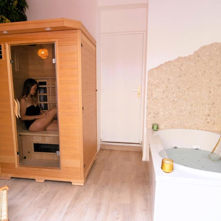 Tout confort ! Balnéo, Sauna, Cinéma, Climatisation, Parking, WiFi - Appartement 1 Chambre - 16