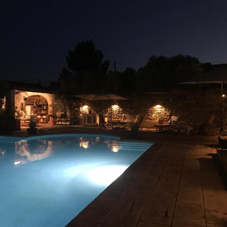 Chambre d'hôtes chez Maguy B-Villa Makeire - Chambre Lit Queen-Size - Vue sur Piscine - 66