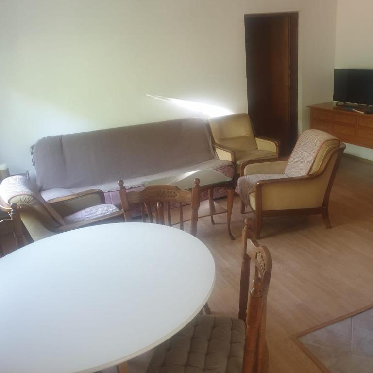 Mila Apartmani - Two-Bedroom Apartment with Balcony and Terrace - 12