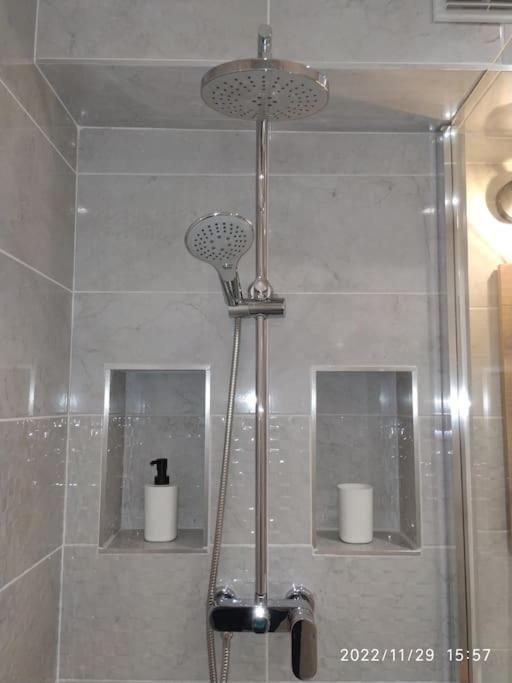 Joli studio terrasse dans quartier saint victor - Apartment mit 1 Schlafzimmer - 23