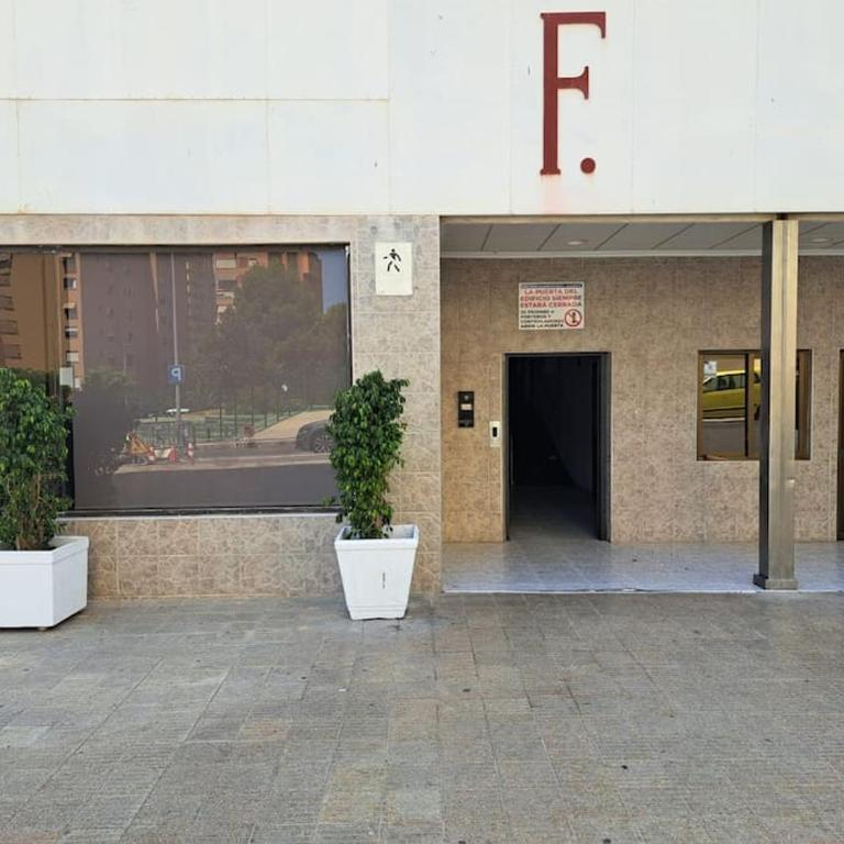 Studio in Benidorm with sea view - Apartamento de 1 dormitorio - 12