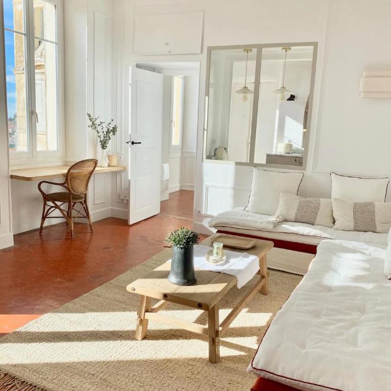 "Couleur Parfum" amazing Sea View Balcony FREE PARKING - Two-Bedroom Apartment - 1