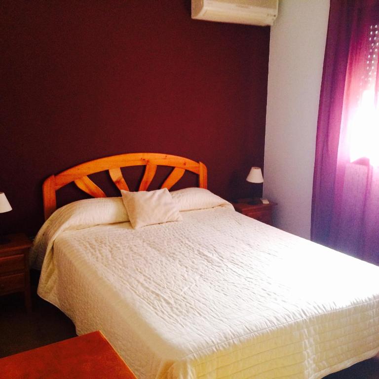 Precioso chalet con jardín en Chiclana - Three-Bedroom House - 9