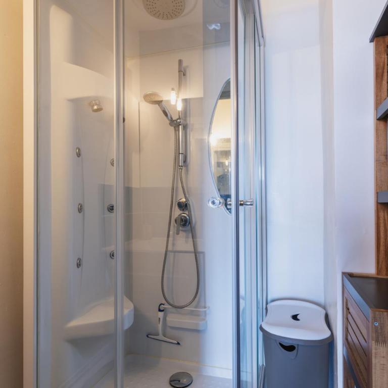 Les rives de l Allier F3 avec parking gratuit - Appartement 2 Chambres - 22