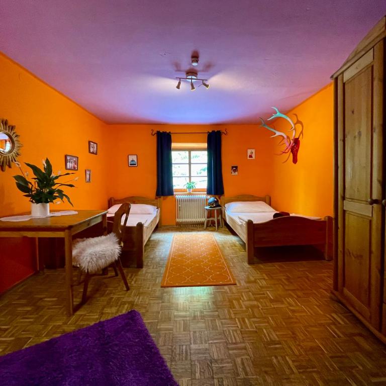 Ciao Amore St. Anton - Doppelzimmer mit Gemeinschaftsbad - 1