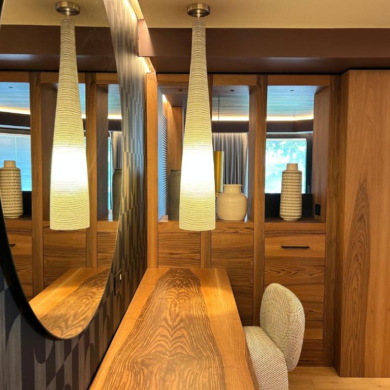 Alevic Hotel Sirmione - Junior Suite with Jacuzzi, Terrace and Partial Lake View - 11