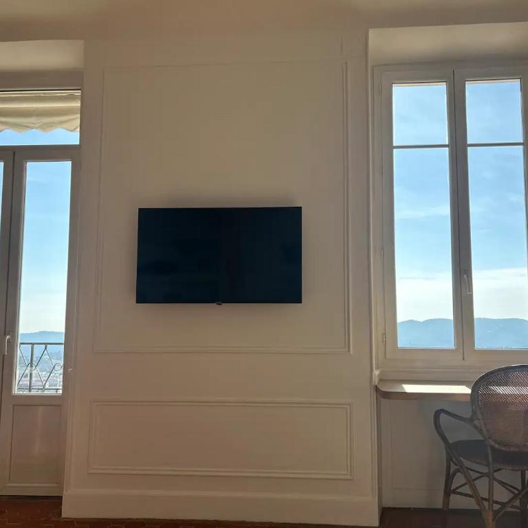 "Couleur Parfum" amazing Sea View Balcony FREE PARKING - Two-Bedroom Apartment - 16