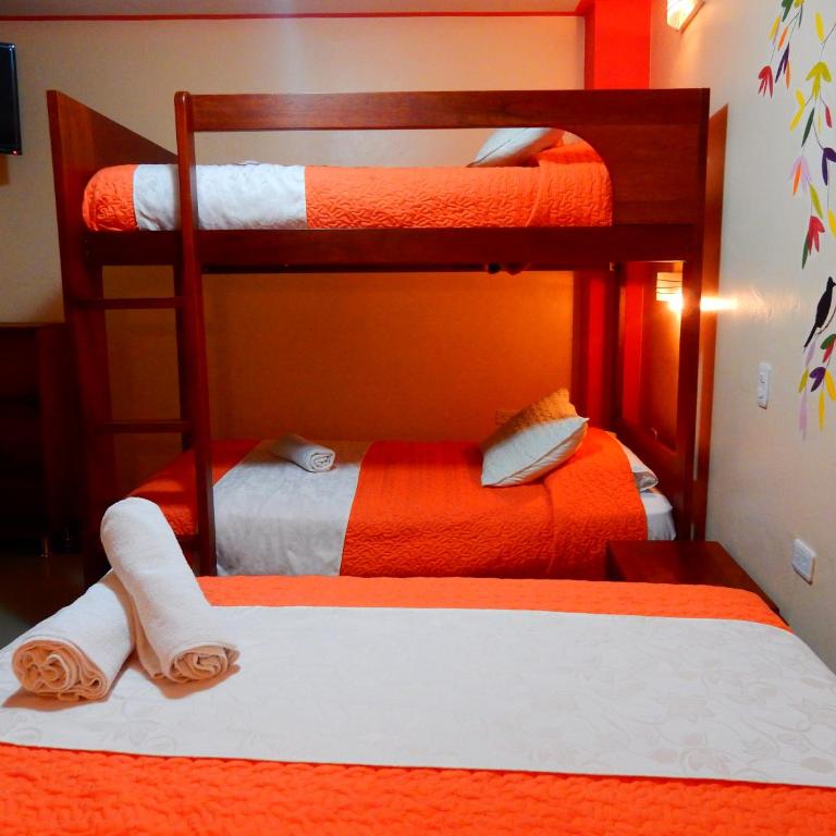 Hostal Dulce Amanecer - Habitación cuádruple - 2
