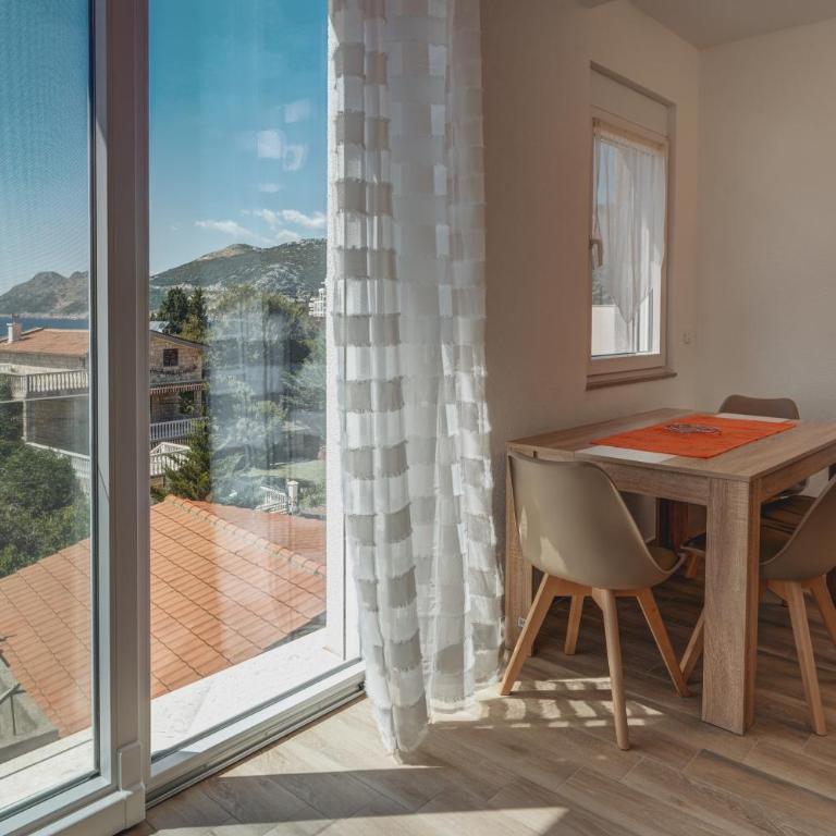 El Pasaja - Two-Bedroom Apartment with Ocean View - 4