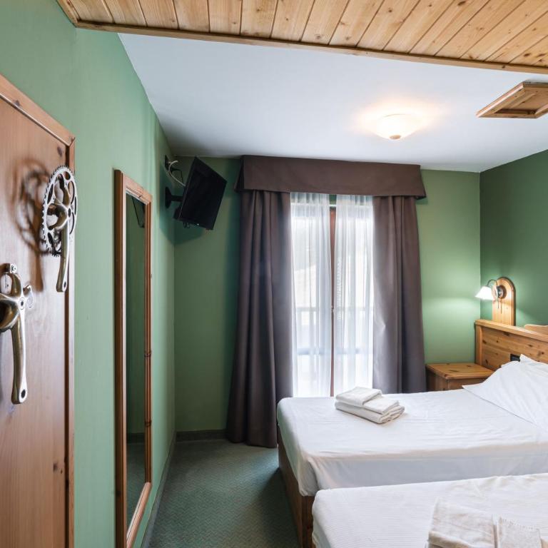 CHALET DES ALPES - Double or Twin Room - 23
