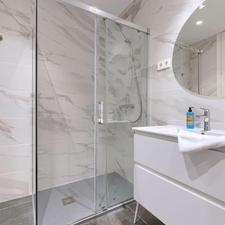 Euskalduna Azkuna Center by Next Stop Bilbao - Three-Bedroom Apartment - 9