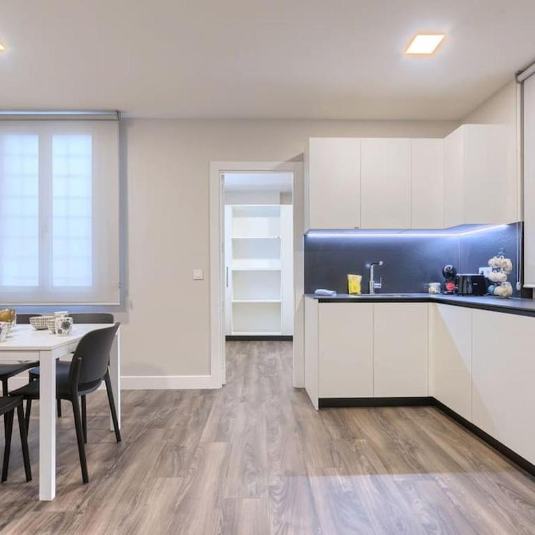 Euskalduna Azkuna Center by Next Stop Bilbao - Three-Bedroom Apartment - 21