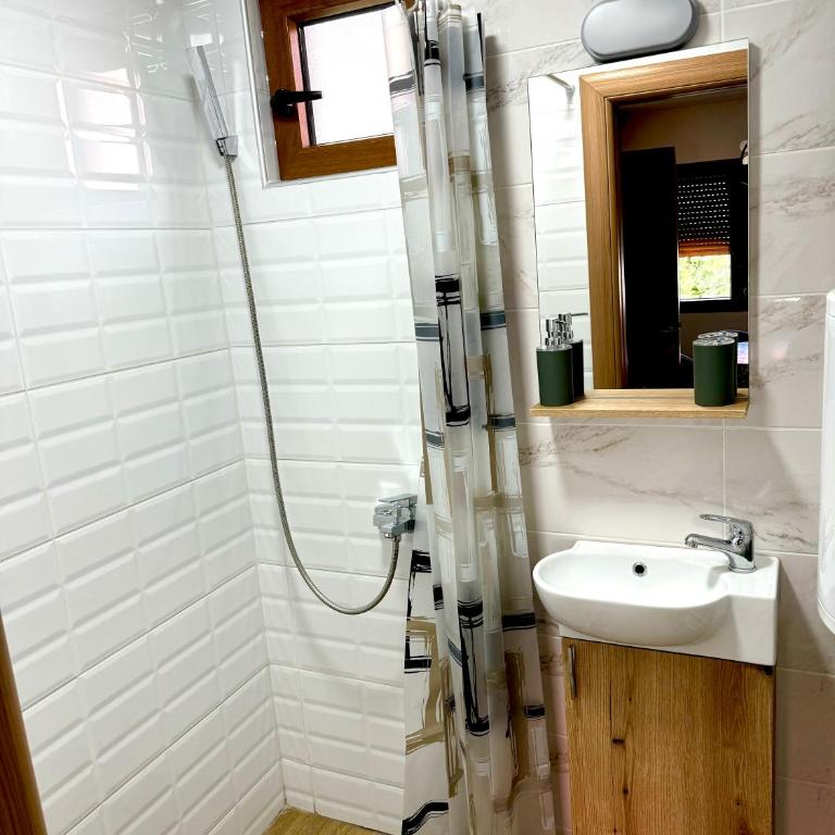 Modern in center - Deluxe Double Room - 7