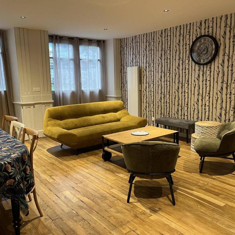 Appartement centre-ville - 10/12 pers. - FR-1-234-289 - Appartement - 12