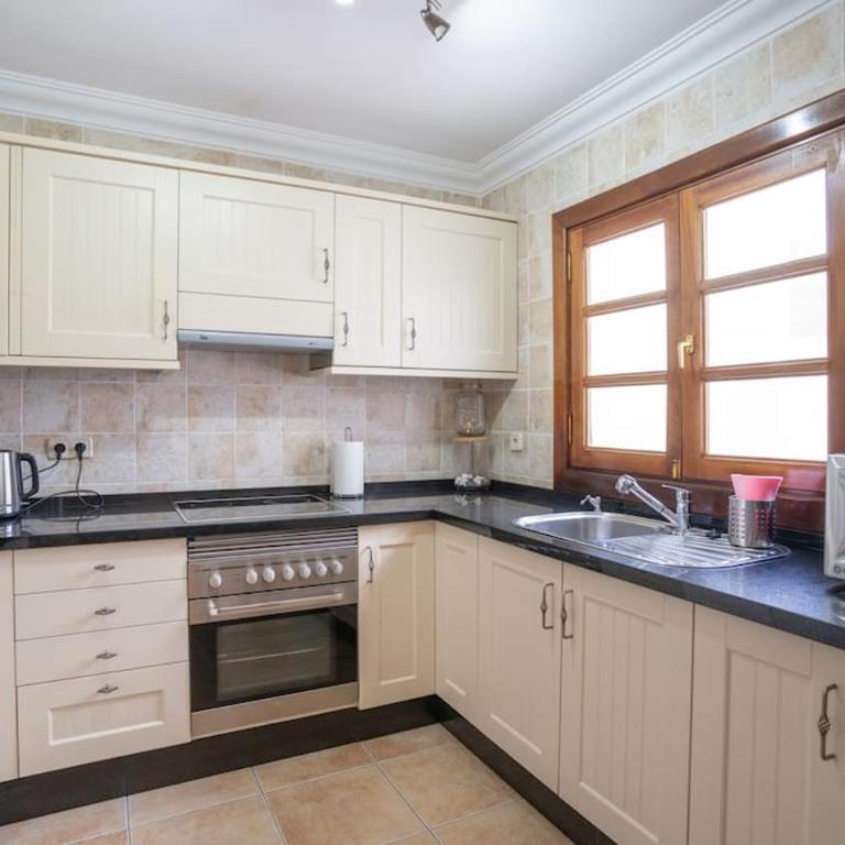 Beautiful Home in Lanzarote 5 mins from Marina - Casa de 3 dormitorios - 24
