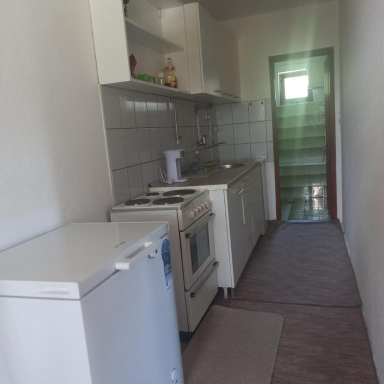 Green Garden Sarajevo - Apartman sa Pogledom na Planinu - 5