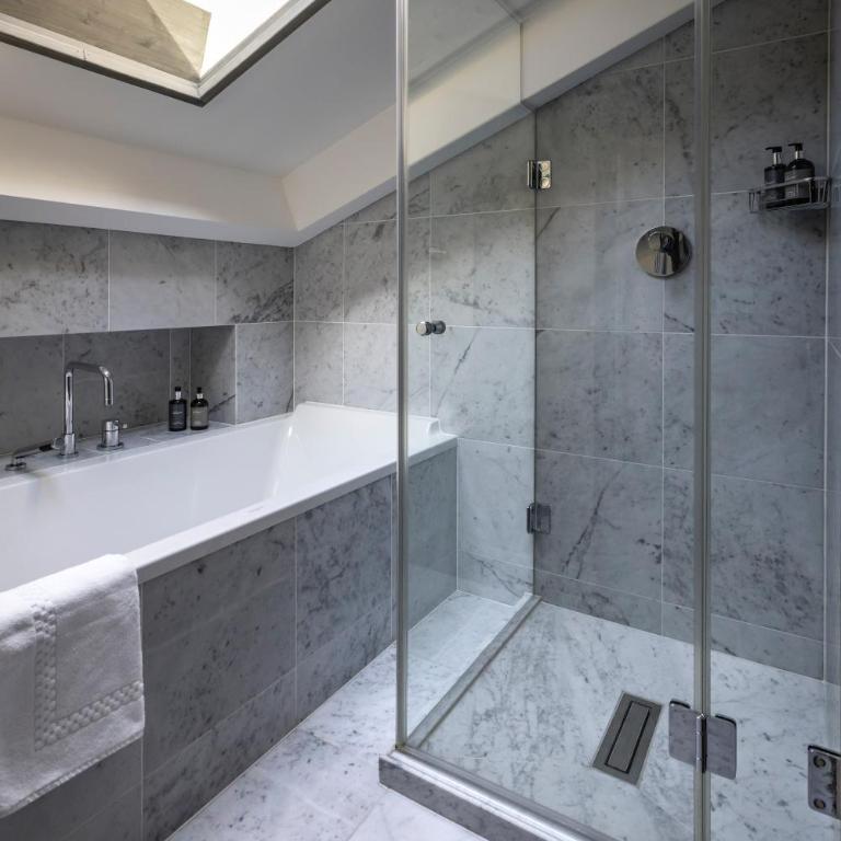 No 14 Verbier - Chambre Double avec Salle de Bains Privative - 5