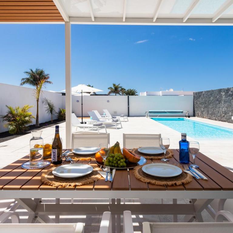 Paraiso De Jil - Three-Bedroom Villa - 2