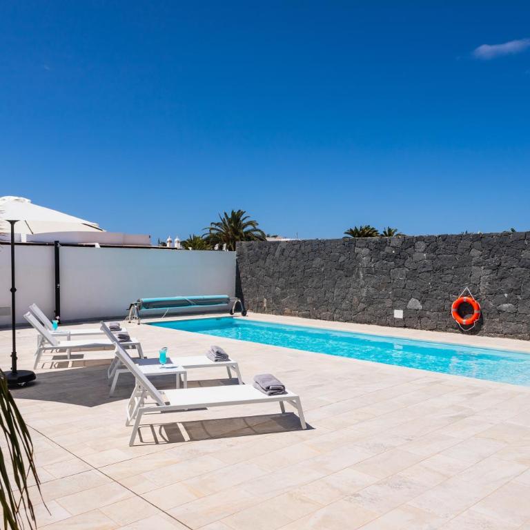 Paraiso De Jil - Three-Bedroom Villa - 30